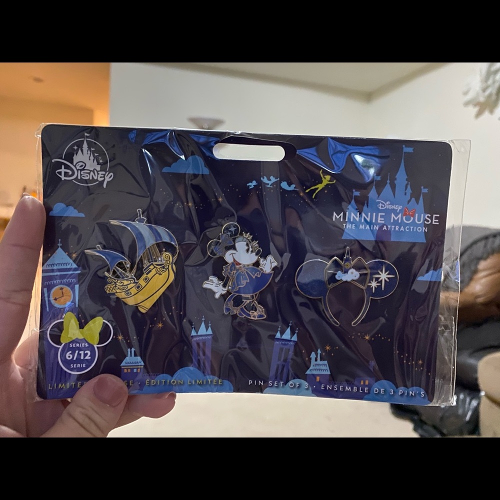 Minnie Mouse: the Main Attraction Peter Pan Pins